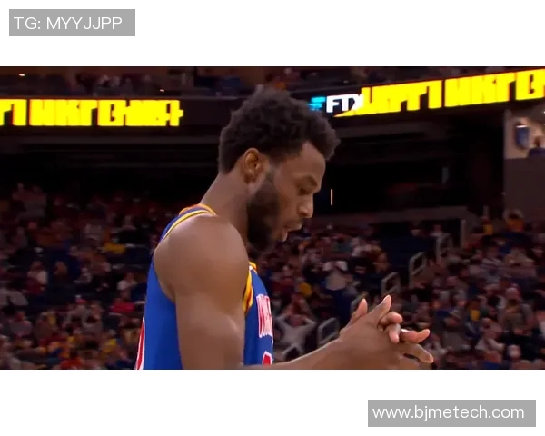 足球场上风云起谁是明星你来猜球技超群人称赞让我们一起乐开怀