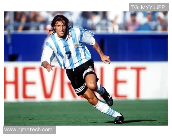 图文介绍全球知名足球明星及其成就与影响力分析